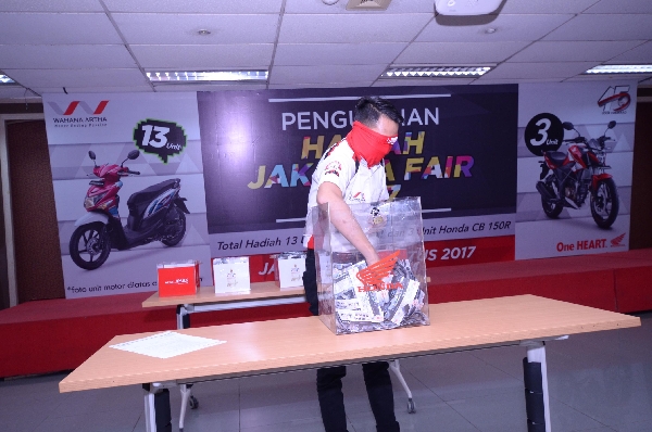 Wahana Undi 16 Hadiah Motor Konsumen Jakarta Fair