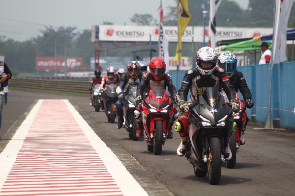 Konsumen Honda Big Bike Beruntung Jajal RC213V-S