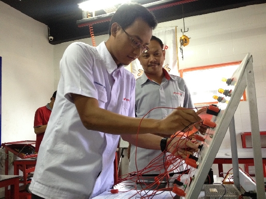 Wahana Uji Kompetensi Guru SMK Binaan Astra Honda