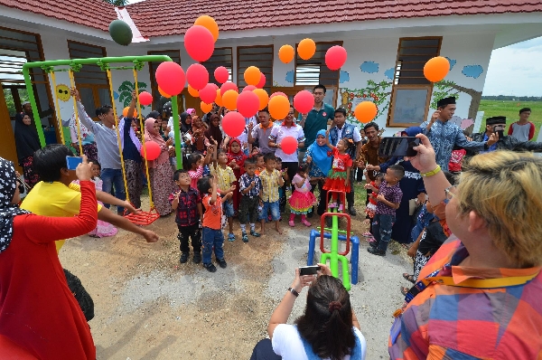 YayasanWahana Artha WujudkanMimpiAnakMilikiSarana Pendidikan Layak