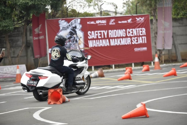 Ketika, Honda Gold Wing Dapatkan Edukasi Safety Riding