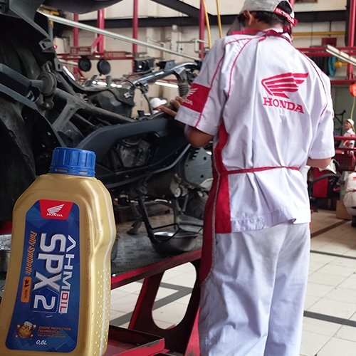 Catat, Ini Risiko Jarang Ganti Oli Mesin Motor