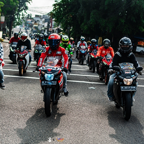 Kedepankan #Cari_Aman, Ratusan Anggota Klub Honda CBR Touring Dalam Kota
