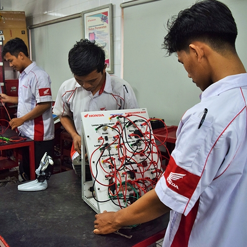 AHM-Wahana Makmur Sejati Konsisten Siapkan Pelajar Hadapi Dunia Kerja