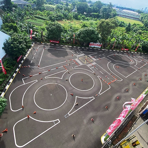 Wahana Makmur Sejati Dorong Budaya Berkendara Aman Lewat Kampanye #Cari_aman dan Fasilitas Safety Riding di Jatake