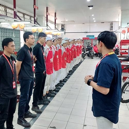 Dari Mekanik Hingga Kepala Bengkel, Kisah Inspiratif Karyawan WARI Jadi Teladan Pengembangan SDM 2025